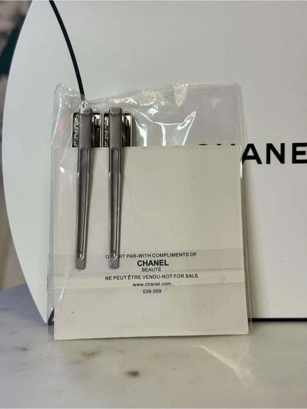 Chanel Beaute Gift Set: Hair Pins, Box, Freshie & 2026 Camelia Sticker NEW